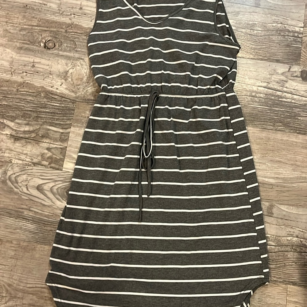 Women’s sundress size Large